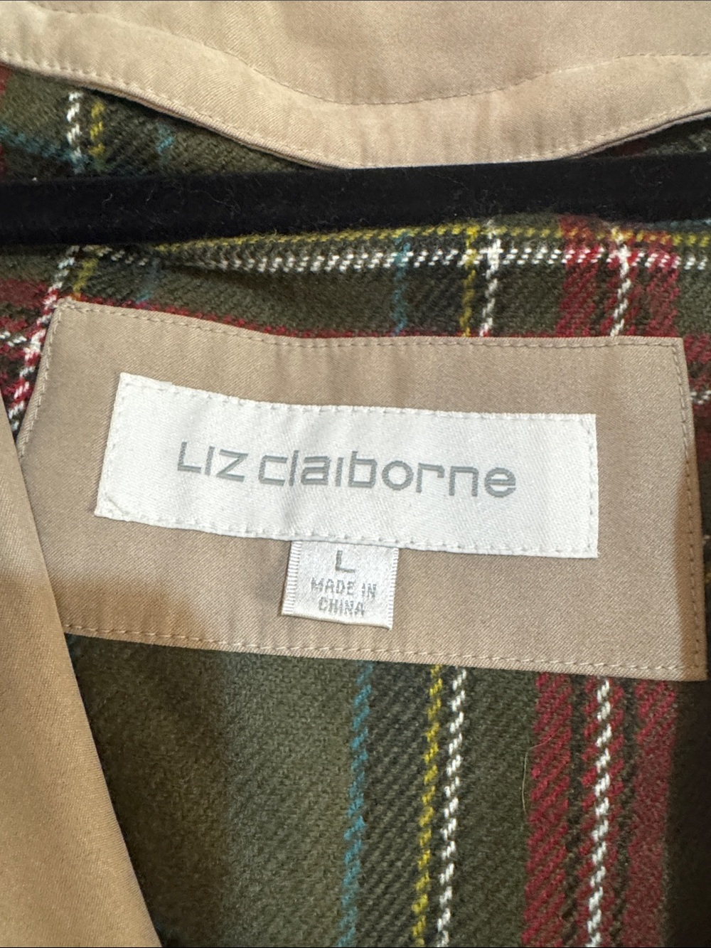 Liz Claiborne Tan Trench with Olive Plaid Lining - Picture 2 of 10